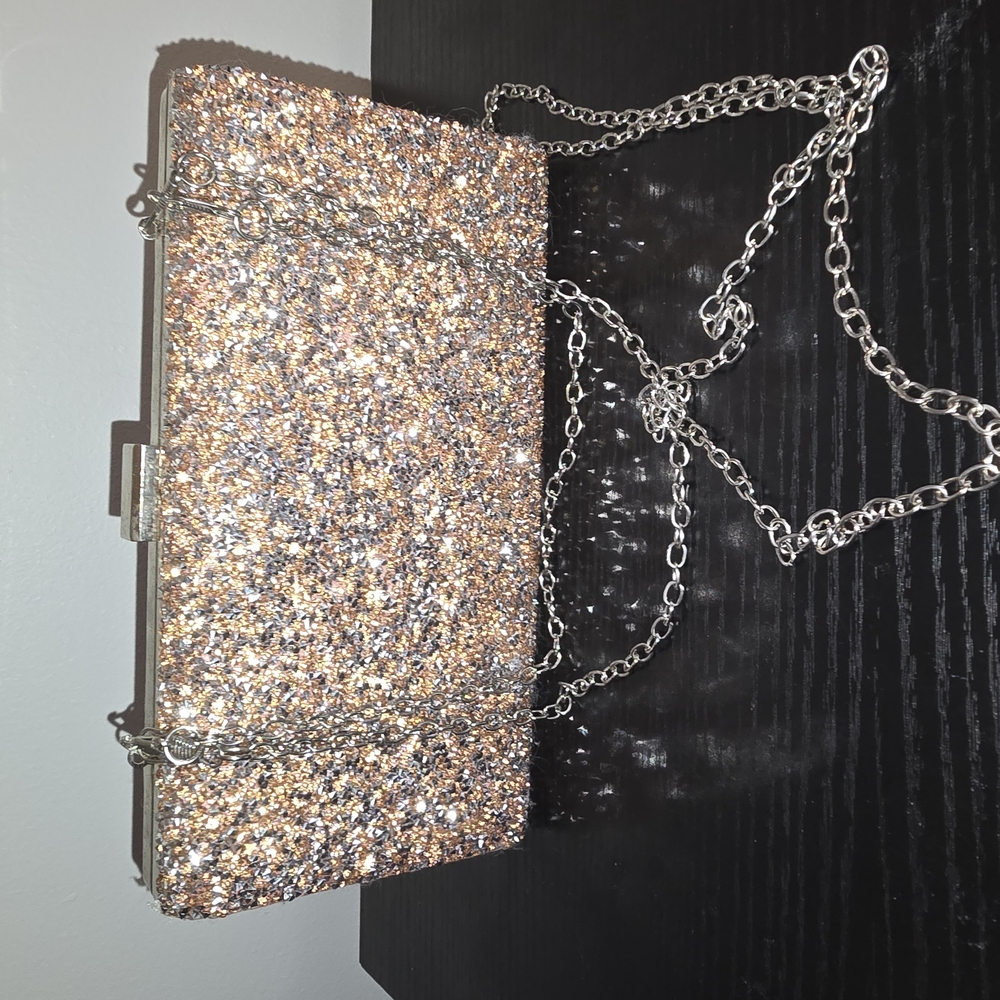 Elegant Glitter Clutch Bag with Chain Strap